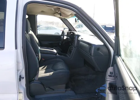 2003 Chevrolet Avalanche 1500 z USA, uszkodzony, nr VIN 3GNEK13TX3G317125